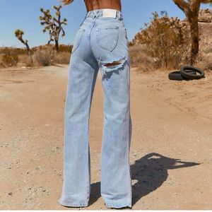 Split Hem Straight Leg Jeans in Light Blue Wash